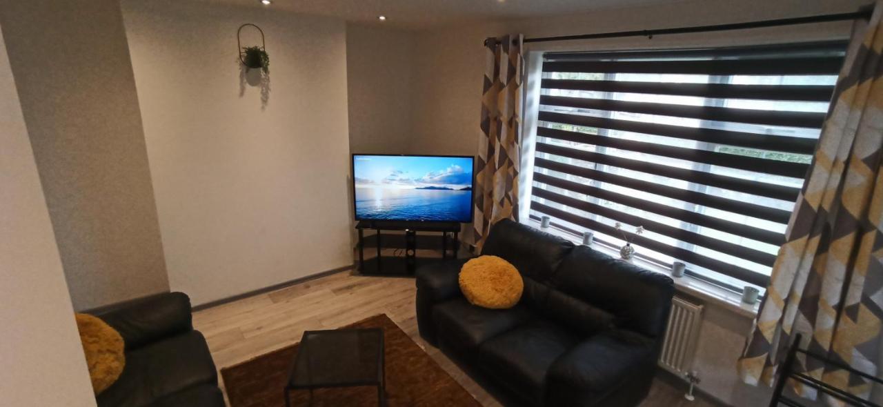 הוילה Broxtowe House -3 Bed House Parking נוטינגהאם מראה חיצוני תמונה