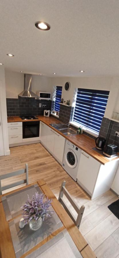 הוילה Broxtowe House -3 Bed House Parking נוטינגהאם מראה חיצוני תמונה